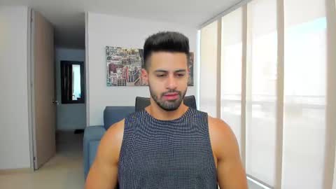 thiago_driussi online show from February 2025 01:42:02 PM