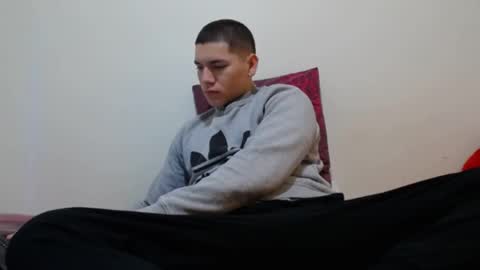 Snapshot of thiago_hot_boy chatting on December 2024 08:27:02 AM Thiago independent model online show from December 2024 08:27:02 AM