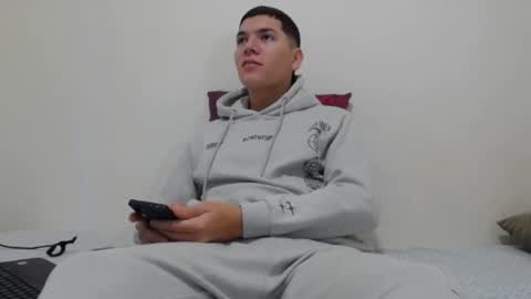 Snapshot of thiago_hot_boy chatting on January 2025 08:42:01 AM Thiago independent model online show from January 2025 08:42:01 AM