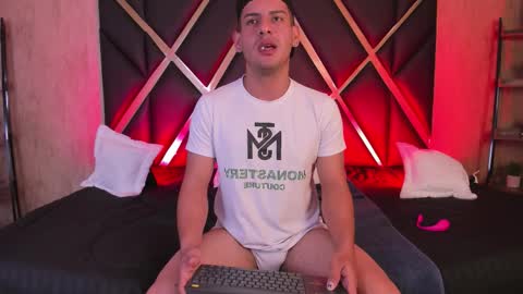 ThiagoCastelli online show from September 2025 11:45:02 AM
