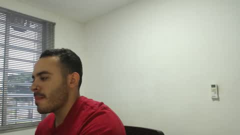 Snapshot of thiagohot_xx chatting on November 2025 07:02:02 PM Thiago online show from November 2025 07:02:02 PM