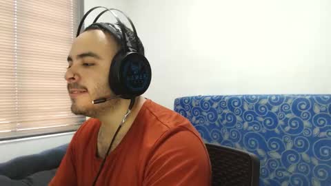 Snapshot of thiagohot_xx chatting on December 2025 07:09:01 PM Thiago online show from December 2025 07:09:01 PM