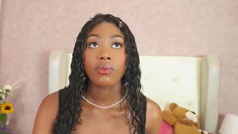 Snapshot of thianalopez chatting on November 2025 09:05:02 PM ThianaLopez online show from November 2025 09:05:02 PM