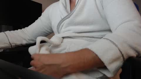 thickandready9090 online show from November 2025 03:16:02 AM