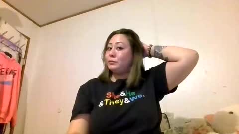 Snapshot of thickassazn93 chatting on November 2025 12:44:01 AM thickassazn93 online show from November 2025 12:44:01 AM