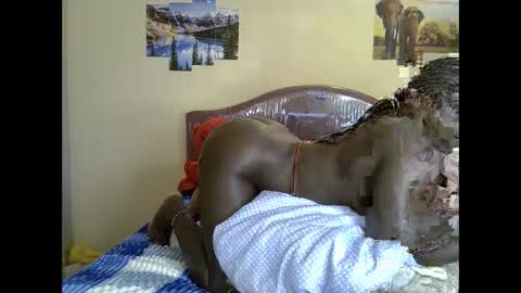 Snapshot of thickassvillageebony chatting on October 2025 04:53:02 AM thickassvillageebony online show from October 2025 04:53:02 AM