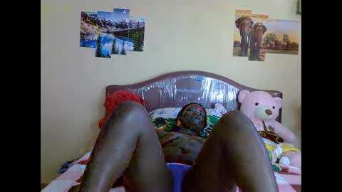 Snapshot of thickassvillageebony chatting on November 2025 10:26:01 AM thickassvillageebony online show from November 2025 10:26:01 AM