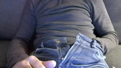 Snapshot of thickrum chatting on December 2024 03:31:01 PM Thickru online show from December 2024 03:31:01 PM