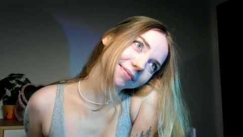 Snapshot of thisisamelia chatting on December 2024 07:07:01 PM Amelia shows on mondays fridays and sundays if anything changes im giving updates on my fansly online show from December 2024 07:07:01 PM