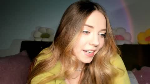 Snapshot of thisisamelia chatting on January 2025 02:52:01 PM Amelia shows on mondays fridays and sundays if anything changes im giving updates on my fansly online show from January 2025 02:52:01 PM