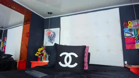 ---Thomas--- online show from March 2025 07:46:02 AM