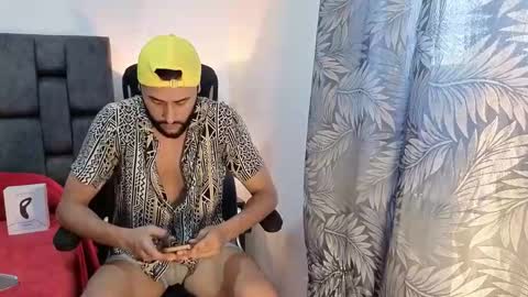 Thomas online show from September 2025 06:44:01 PM