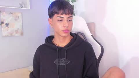 Thomas online show from September 2025 04:34:02 AM