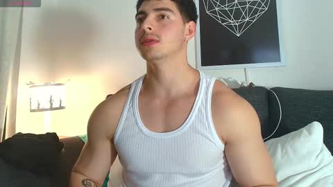 Snapshot of thomylov chatting on October 2025 10:12:02 AM thomylov online show from October 2025 10:12:02 AM