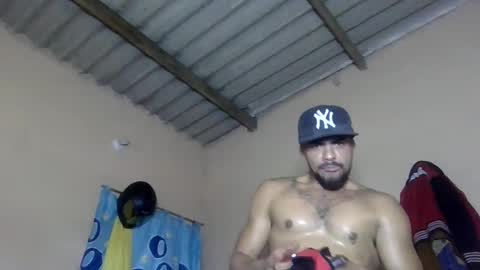 Snapshot of thonybeiio chatting on September 2025 03:44:02 PM thonybeiio online show from September 2025 03:44:02 PM