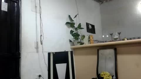 Snapshot of thonybeiio chatting on October 2025 02:17:02 AM thonybeiio online show from October 2025 02:17:02 AM