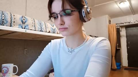 Snapshot of thorashortle chatting on October 2025 01:00:01 PM Grace online show from October 2025 01:00:01 PM