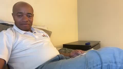 Snapshot of throbbingxxx chatting on October 2025 12:11:02 AM austin xzandros online show from October 2025 12:11:02 AM