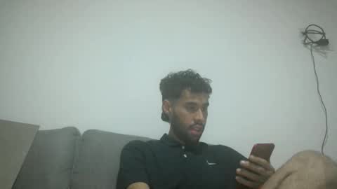 Snapshot of throwawayyourgun chatting on November 2025 05:58:02 PM Luka online show from November 2025 05:58:02 PM