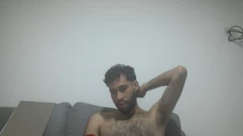 Snapshot of throwawayyourgun chatting on November 2025 06:52:02 PM Luka online show from November 2025 06:52:02 PM