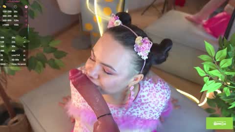 Snapshot of thunder_suck chatting on October 2025 08:27:05 AM Brittney online show from October 2025 08:27:05 AM