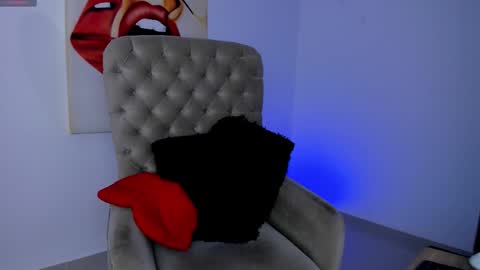 Snapshot of tiago_hannah chatting on October 2025 11:57:01 PM carolina online show from October 2025 11:57:01 PM