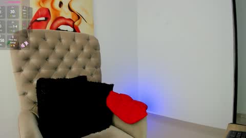 Snapshot of tiago_hannah chatting on November 2025 09:02:02 PM carolina online show from November 2025 09:02:02 PM