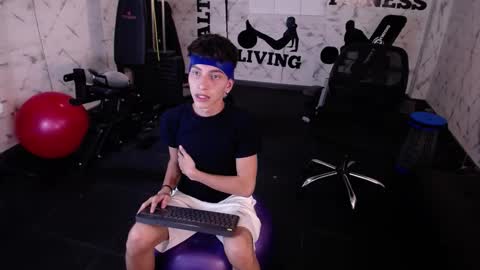 Tiam Muller online show from October 2025 03:28:02 AM