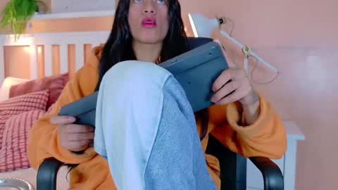 TIANA  online show from October 2025 07:33:02 PM