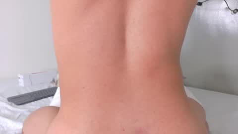 TIANA  online show from October 2025 07:41:01 PM