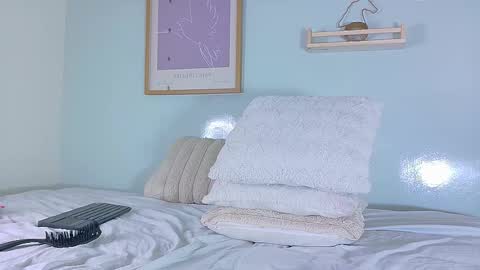 TIANA  online show from October 2025 01:13:01 PM