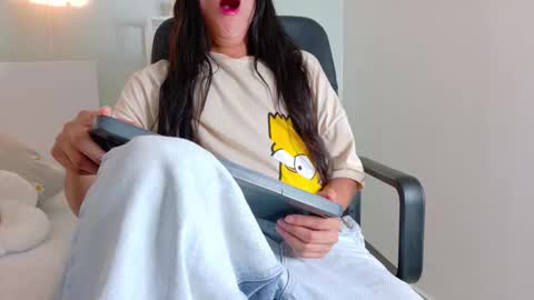 TIANA  online show from November 2025 08:31:01 PM