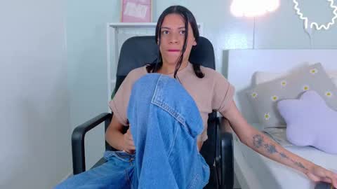 TIANA  online show from November 2025 07:57:02 PM