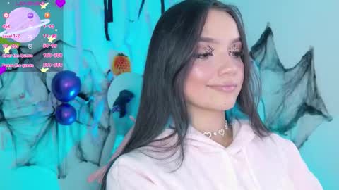 Tiana Le online show from October 2025 12:40:02 AM