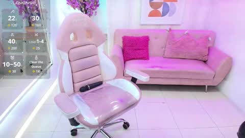 Tiara  online show from November 2025 08:33:02 PM