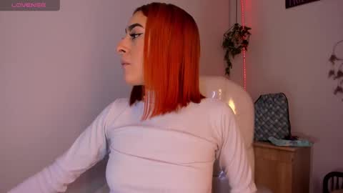 Snapshot of tiarha_ chatting on December 2024 03:59:01 AM Tiarha online show from December 2024 03:59:01 AM