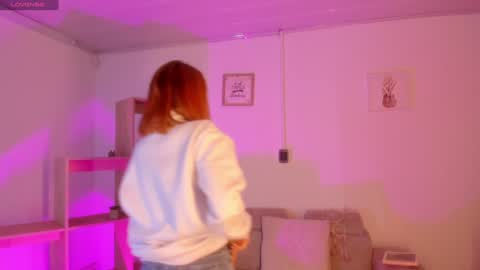 Snapshot of tiarha_ chatting on January 2025 10:34:02 AM Tiarha online show from January 2025 10:34:02 AM