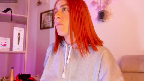 Snapshot of tiarha_ chatting on January 2025 07:38:02 AM Tiarha online show from January 2025 07:38:02 AM