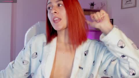 Snapshot of tiarha_ chatting on January 2025 09:57:01 AM Tiarha online show from January 2025 09:57:01 AM