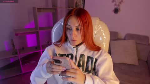 Snapshot of tiarha_ chatting on January 2025 03:37:02 AM Tiarha online show from January 2025 03:37:02 AM