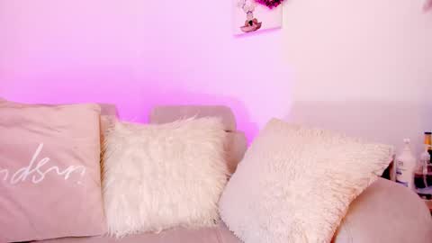 Snapshot of tiarha_ chatting on February 2025 07:23:01 AM Tiarha online show from February 2025 07:23:01 AM