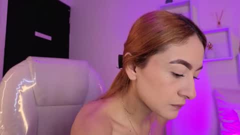 Snapshot of tiarha_ chatting on October 2025 05:31:01 AM Tiarha online show from October 2025 05:31:01 AM