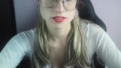 Tifanny online show from March 2025 03:27:02 PM