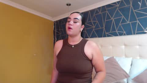 Snapshot of tifannydunss chatting on October 2025 02:34:02 AM TifannyDunss online show from October 2025 02:34:02 AM