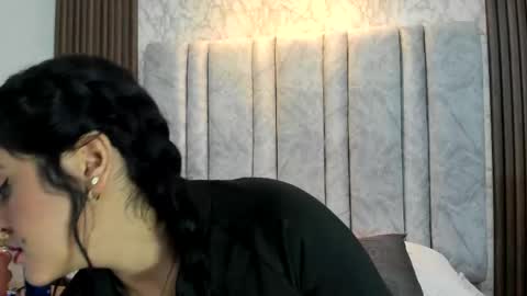 Tiff3 online show from October 2025 08:06:02 PM