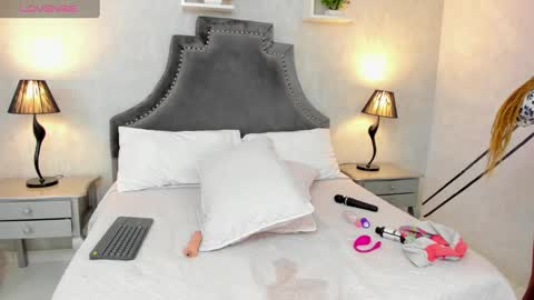 Snapshot of tifanytaylor1_ chatting on December 2024 06:46:01 AM TIFF online show from December 2024 06:46:01 AM