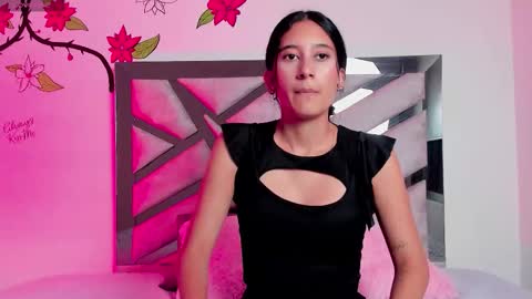 Snapshot of tiffany_aurora_ chatting on October 2025 12:22:02 AM Tiffany online show from October 2025 12:22:02 AM