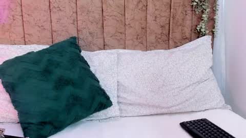 Snapshot of tiffany_beckerr chatting on October 2025 11:44:01 AM Tiffany Becker online show from October 2025 11:44:01 AM