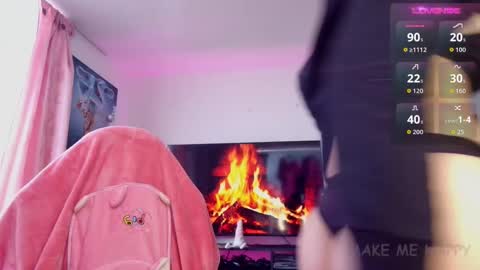 Tiffany Bela online show from November 2025 05:56:02 PM