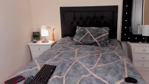 VAL online show from September 2025 08:34:01 PM